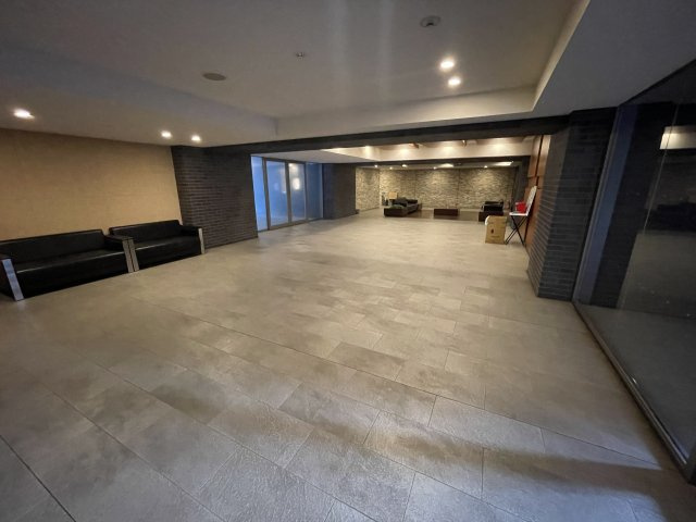 【エントランス】 | デュオヒルズ新所沢駅前　3階　新所沢駅　徒歩2分 | 広いですね～