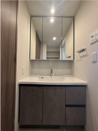 プレディアコート三軒茶屋　ペット相談　礼金０　角部屋　新築の洗面所