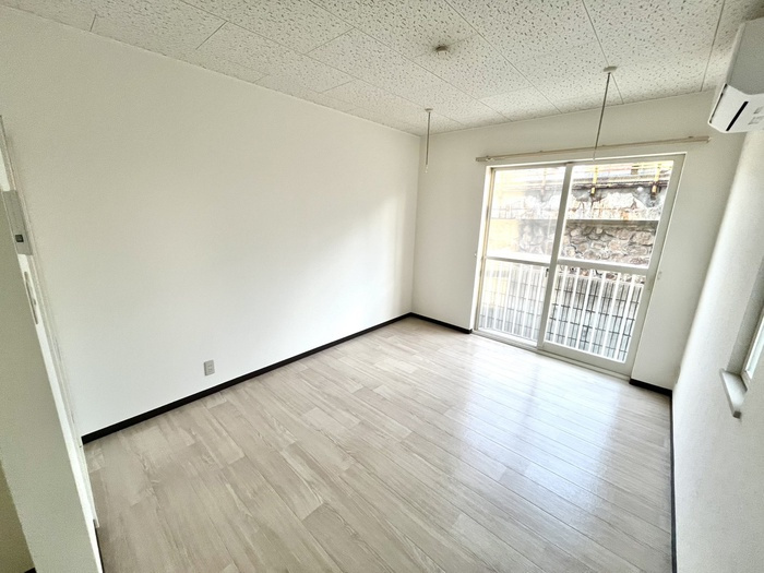 ラヴィアンヌ芦屋の居間・リビング