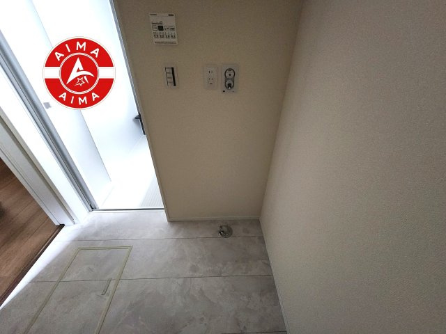 福岡市城南区樋井川4丁目第13-1棟（1号棟）の内観：施工例|毎日の洗濯をスマートに。注目のランドリー空間を確保！