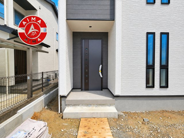 福岡市城南区樋井川4丁目第13-1棟（1号棟）の玄関|おでかけの時も帰った時も、「我が家」を最初に感じでもらえる素敵な空間に。