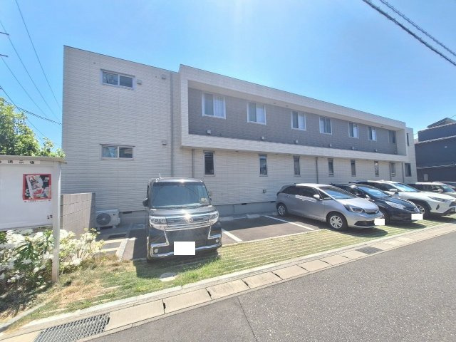 パ・マル逆井の駐車場|車をお持ちの方に嬉しい駐車場付きの物件です