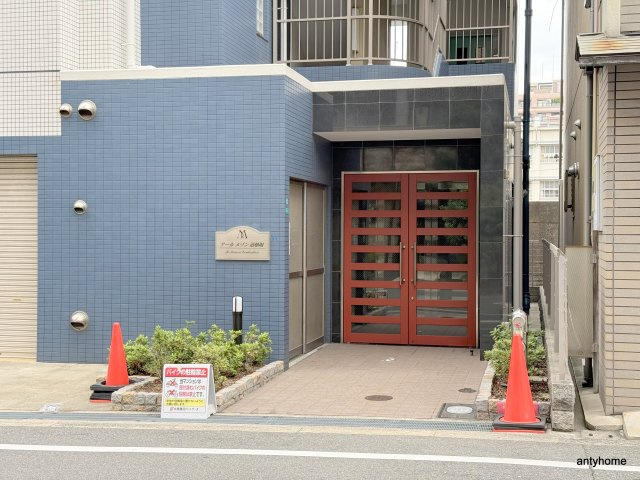 アールメゾン道頓堀のエントランス