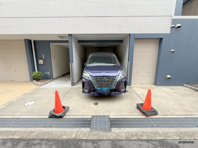 アールメゾン道頓堀の駐車場