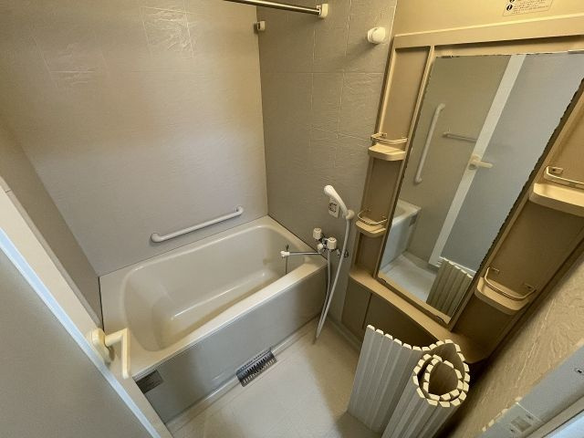 ギャラン吉野町の浴室