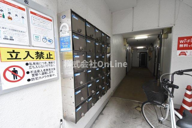 サンライフ近江堂のエントランス