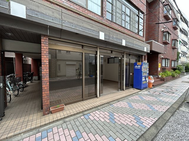 グランベール森下のエントランス