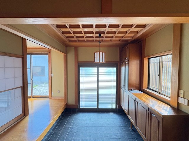上里町大字金久保　中古3800の玄関