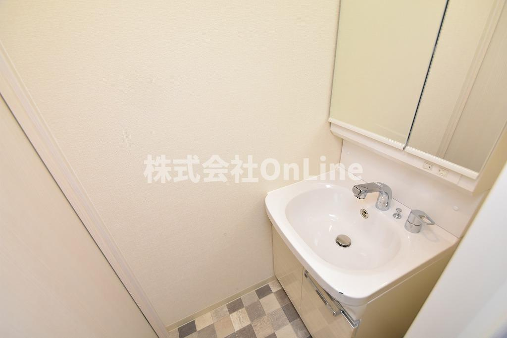 ファステート東大阪アダマスの洗面所