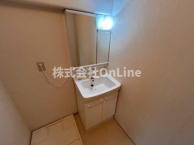 布施コープ１号館の独立洗面台