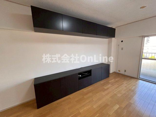 布施コープ１号館の居間・リビング