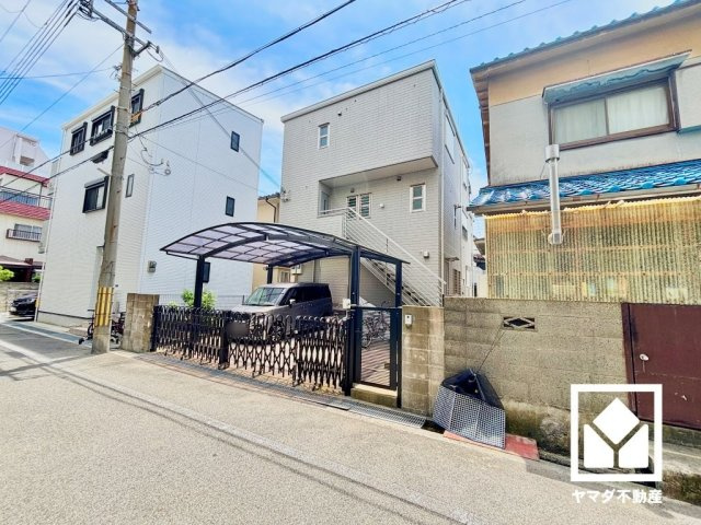 尼崎市立花町３丁目の前面道路含む現地写真|「立花ひよこ保育園」まで徒歩5分。毎日の送迎の負担を軽減し、お子様の急な発熱などの緊急時や、忘れ物を届けたいときもすぐに駆け付けられる、子育て世帯にたいへん心強い距離感です。
