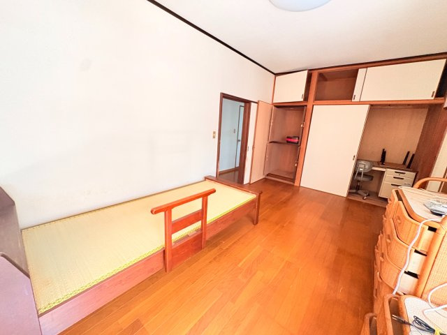 大牟田市大字甘木　平屋　6DKの内装