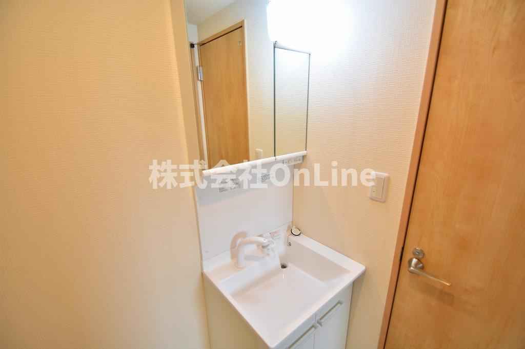 F+style東大阪本庄2号館の独立洗面台