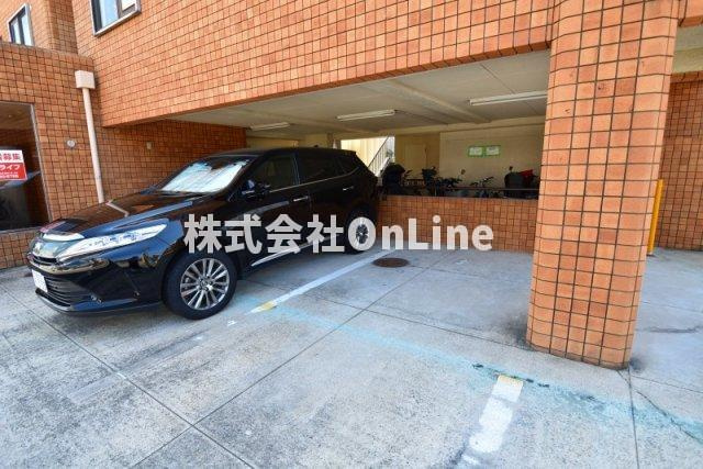 イシイハイツの駐車場