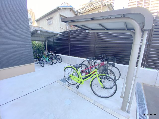 セイザン天六の駐車場