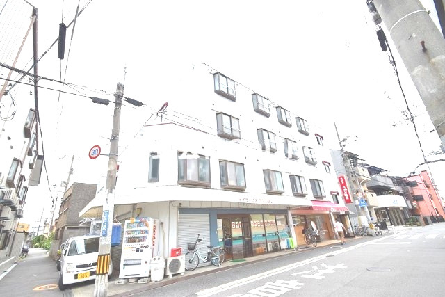 アリタマンション長瀬の外観