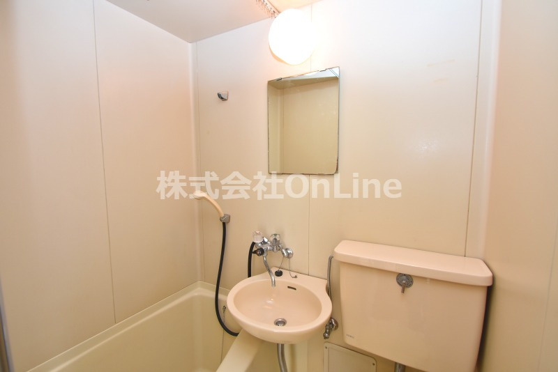 小阪本町ロイヤルハイツの洗面所