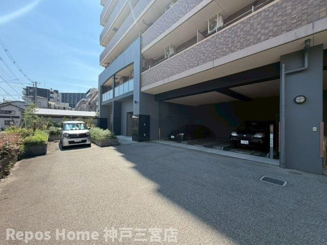 CITY SPIRE新神戸の駐車場
