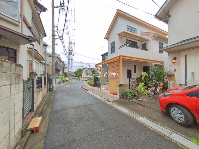 杉並区成田東1丁目 限定1棟の前面道路含む現地写真|北西側3.8.ｍの公道です