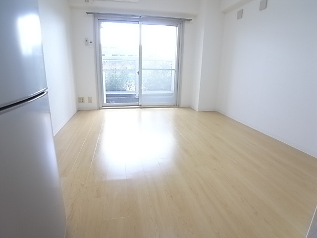 キューブ芦屋の居間・リビング