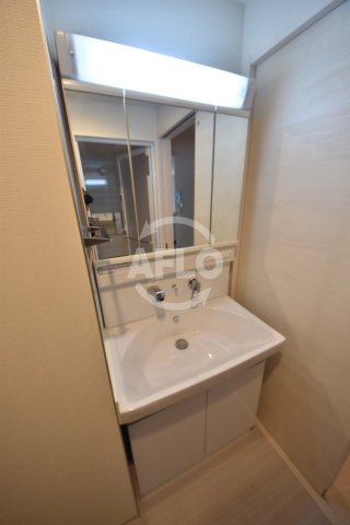 ATKレジデンスなにわ橋 西天満小学校の独立洗面台|ATKレジデンスなにわ橋　独立洗面台