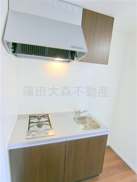 八景舎西糀谷のキッチン|ガスシステムキッチン2口