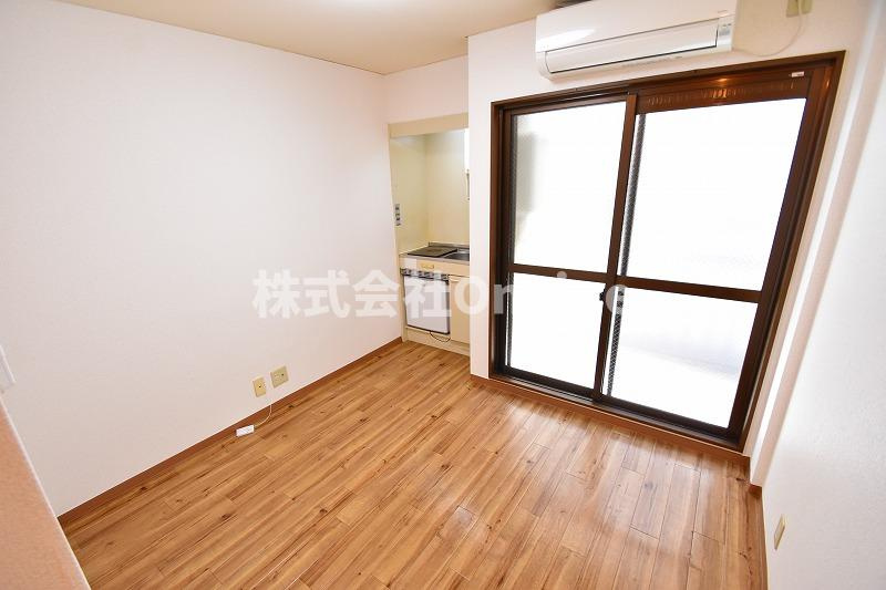 トマトハイツ菱屋西の洋室
