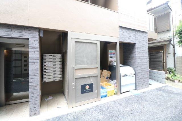 【エントランス】