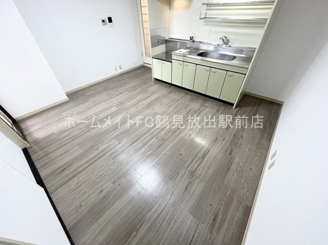 大阪市鶴見区諸口６丁目の賃貸マンションの居間・リビング