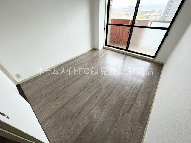 大阪市鶴見区諸口６丁目の賃貸マンションの洋室