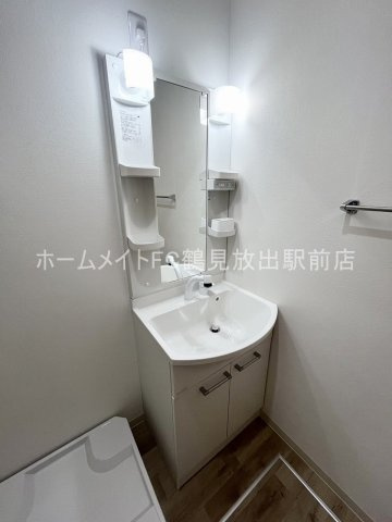 大阪市城東区鴫野東３丁目のアパートの独立洗面台