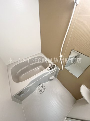 大阪市城東区鴫野東３丁目のアパートの浴室