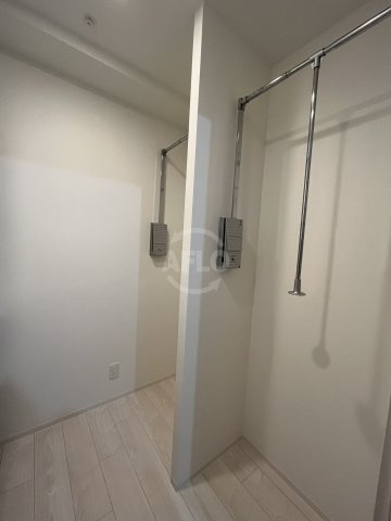 スプランディッド難波WESTⅡ　栄小学校区の収納|スプランディッド難波WESTII　ウォークインクローゼット