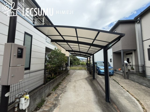 姫路市川西/中古戸建の駐車場