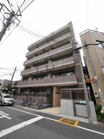 ロイヤル共進の外観