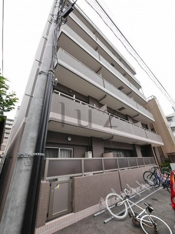 ロイヤル共進の外観