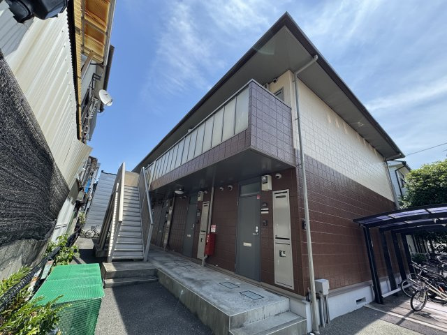 豊中市庄内栄町３丁目のアパートの外観