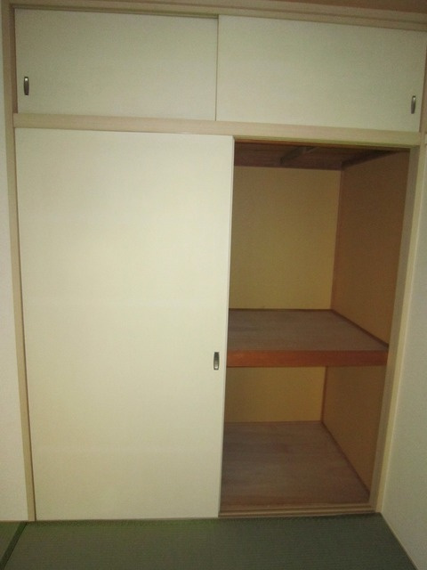 シャンティ東宮原の収納