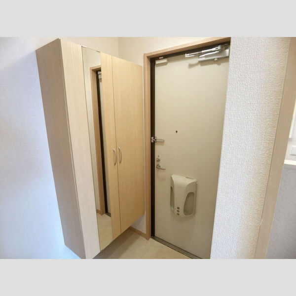 ディアコートNの玄関