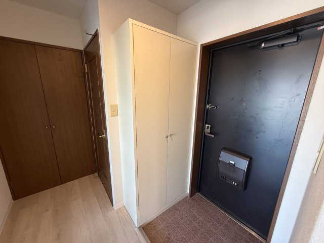 エクセルシア楠丘の玄関