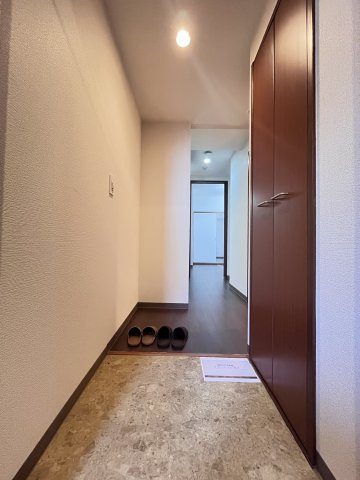 大阪市都島区東野田町１丁目の賃貸マンションの玄関
