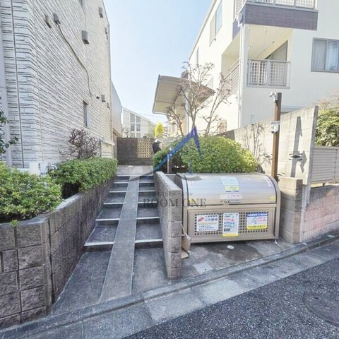 ドムス北沢のその他共用部分|敷地内ゴミ置き場です。