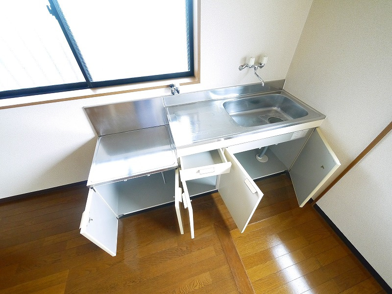 北斗星７のキッチン|使いやすいキッチンで収納もあります