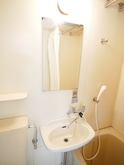 芦屋市西蔵町の賃貸マンションの洗面所