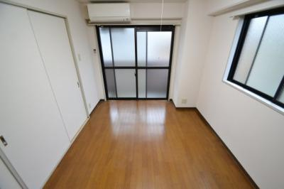 神戸市灘区永手町２丁目の賃貸マンションの洋室