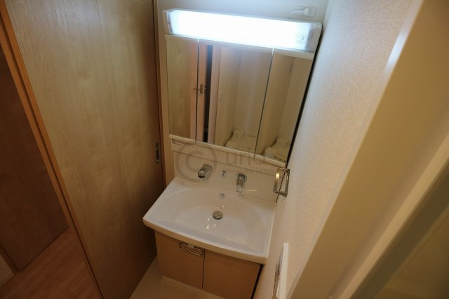 神戸市東灘区住吉本町１丁目の賃貸マンションの洗面所