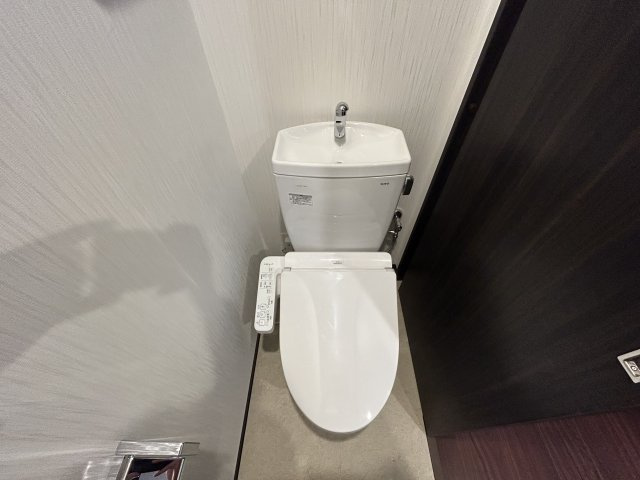西宮市今津水波町の賃貸マンションのトイレ