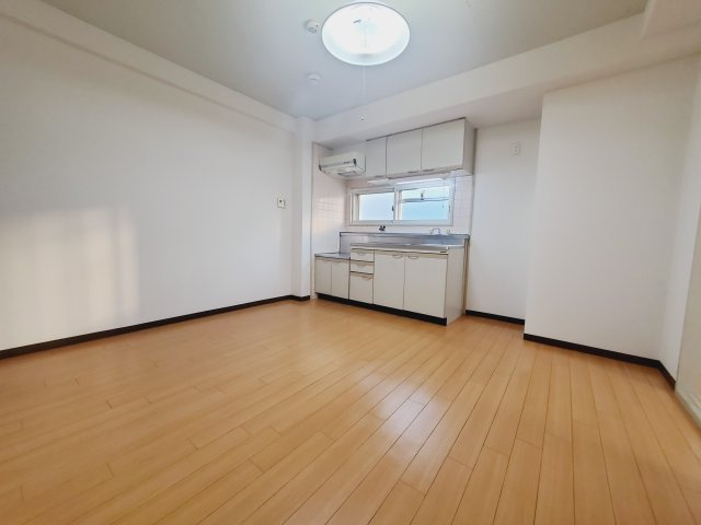 神戸市東灘区御影本町２丁目の賃貸マンションの居間・リビング