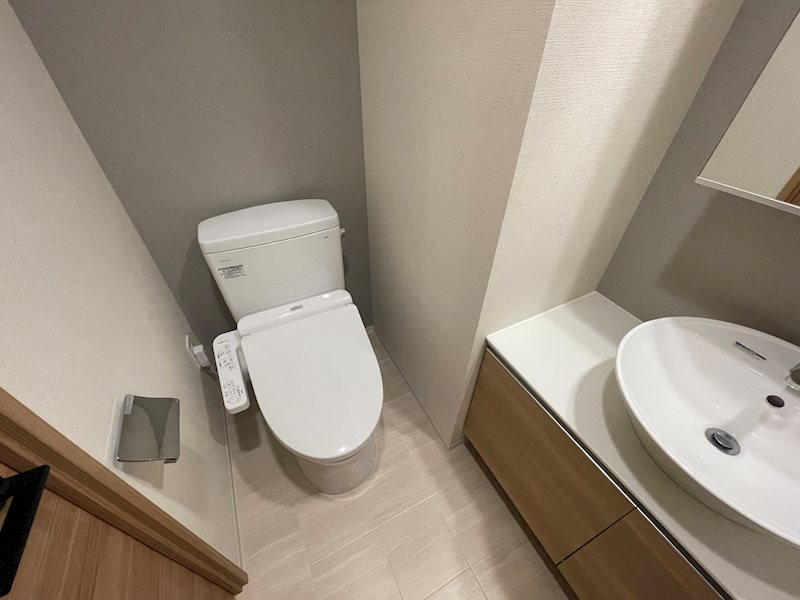 神戸市中央区下山手通５丁目の賃貸マンションのトイレ